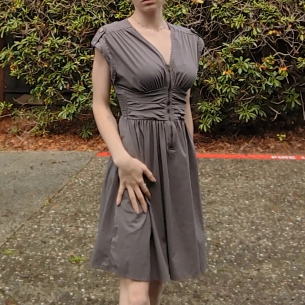 ❤️‍🔥 love... ady brand Taupe Olive Zip-up Dress